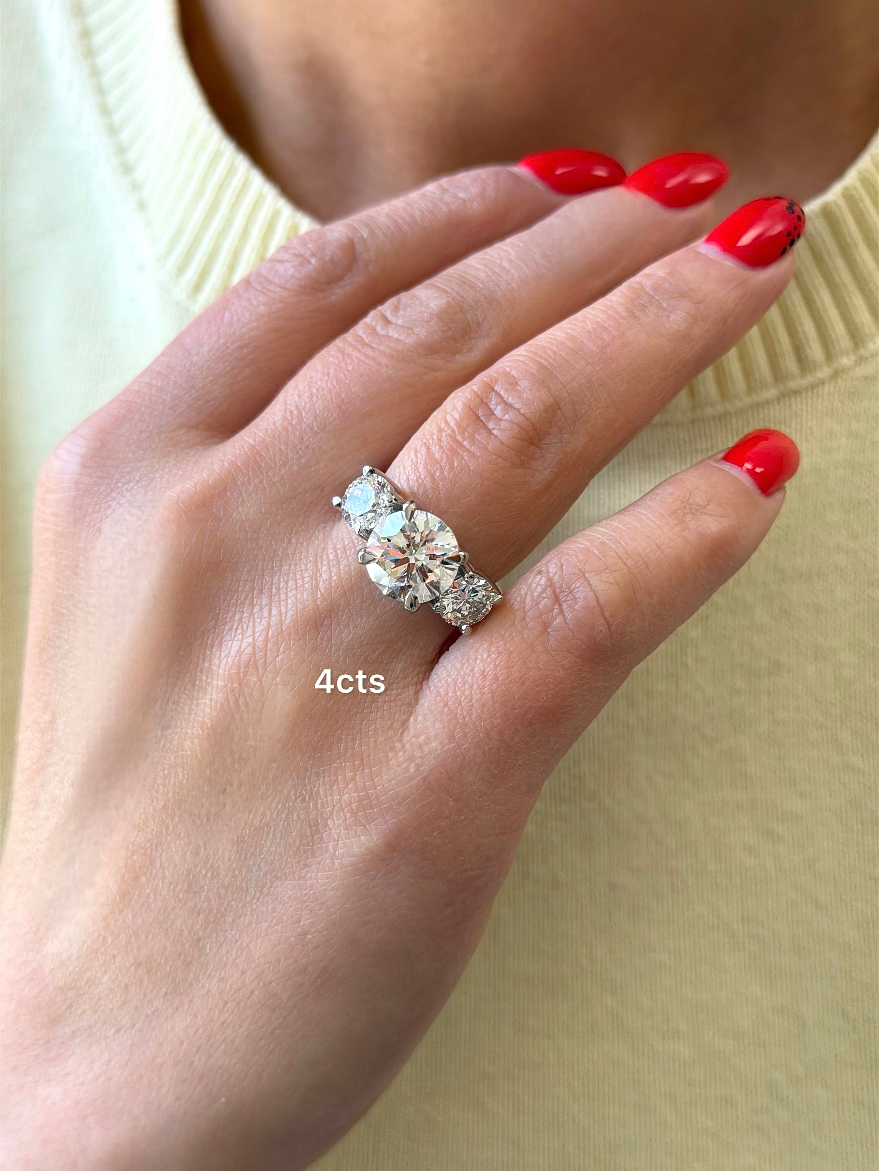 Lab-Grown Three Stone Round Brilliant Diamond Engagement Ring