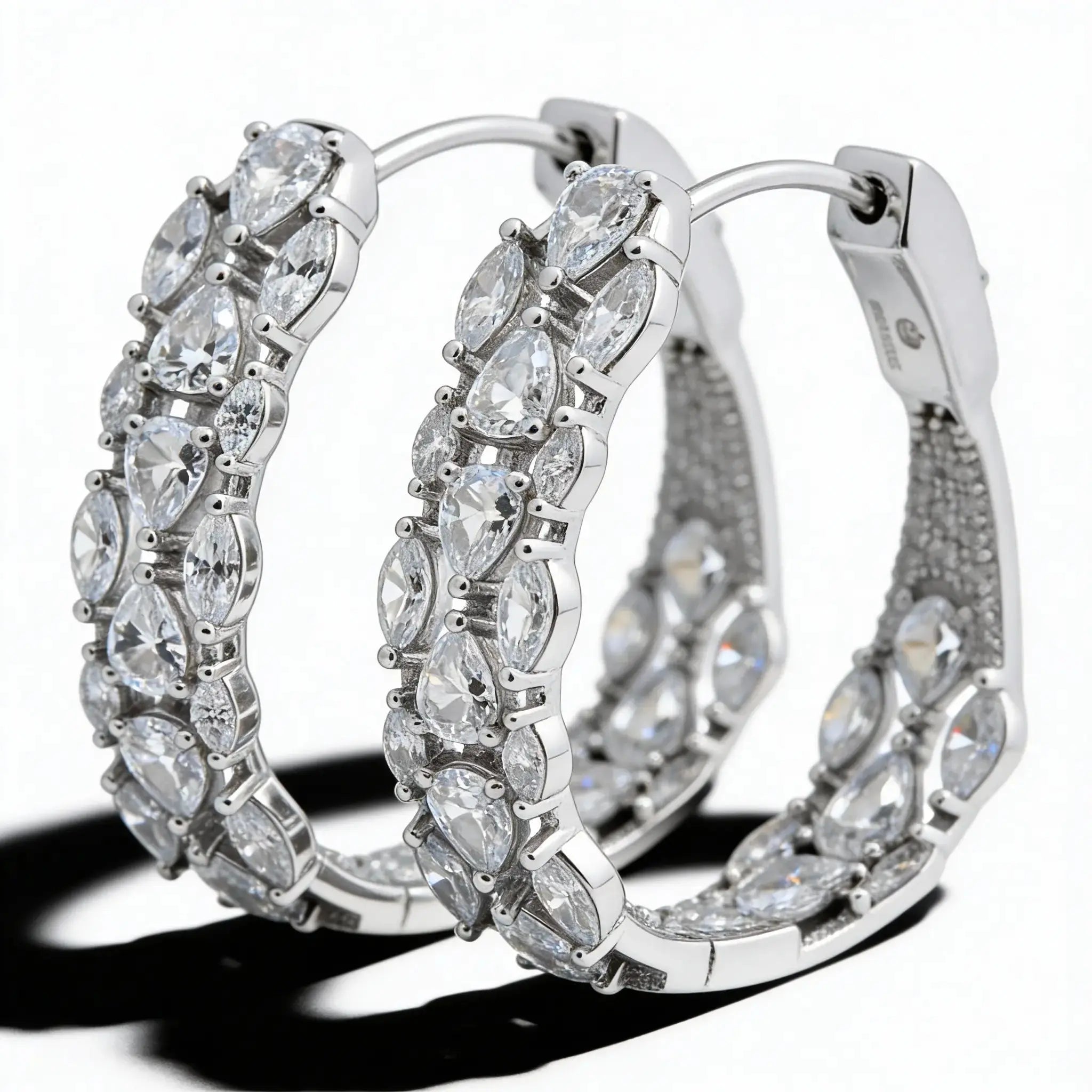 Romeo Oval Hoops