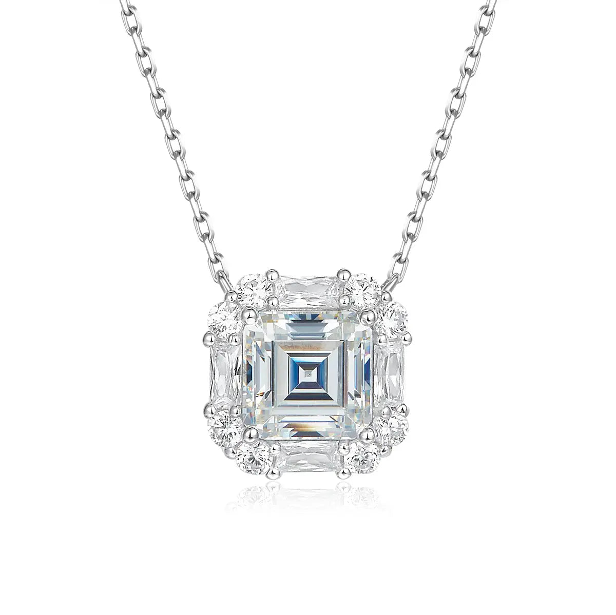 Solesta Necklace in G/H Color Crystalline