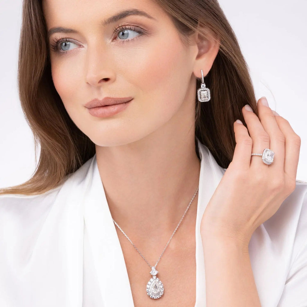 Sunny Isles Necklace in Champagne Crystalline