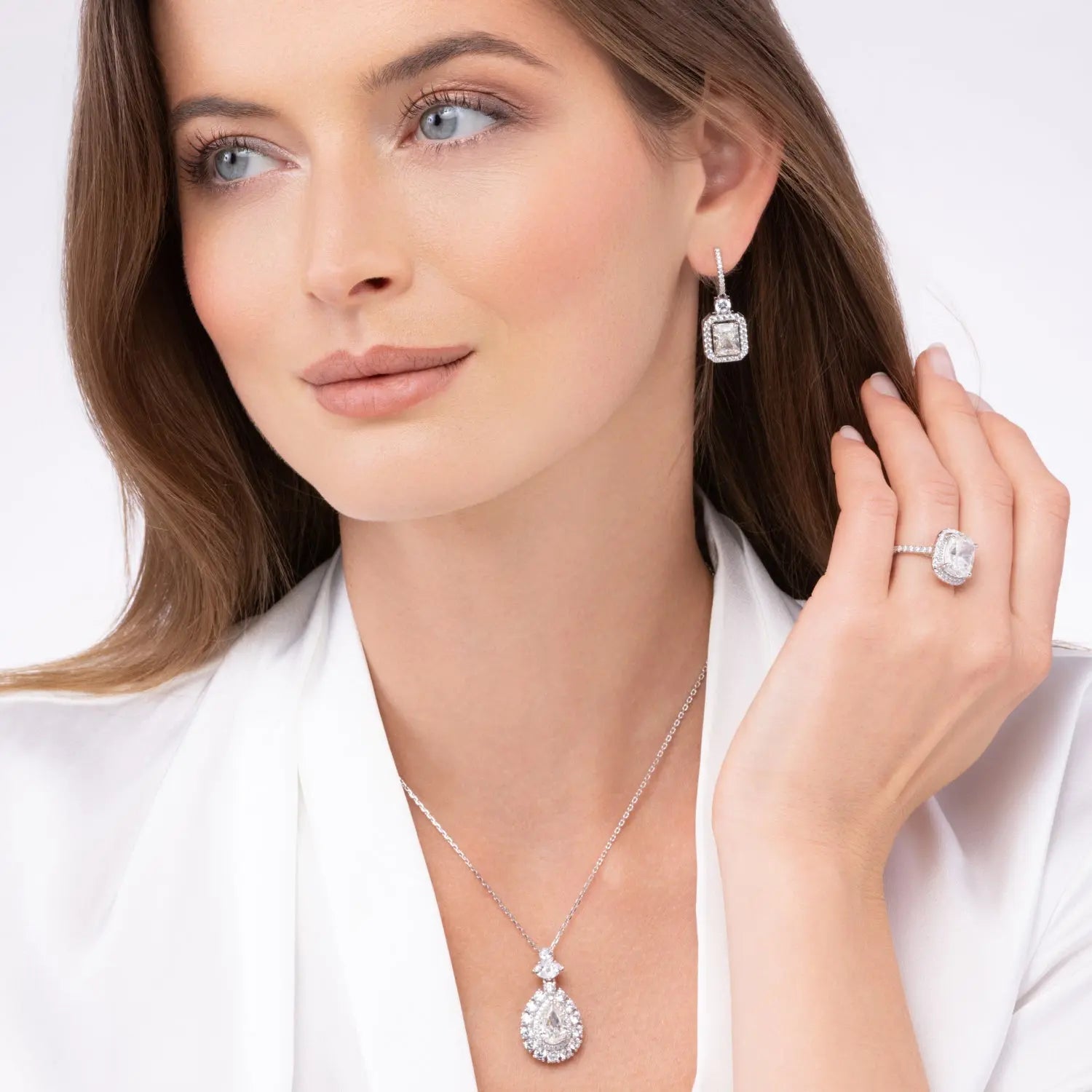 Sunny Isles Necklace in Champagne Crystalline
