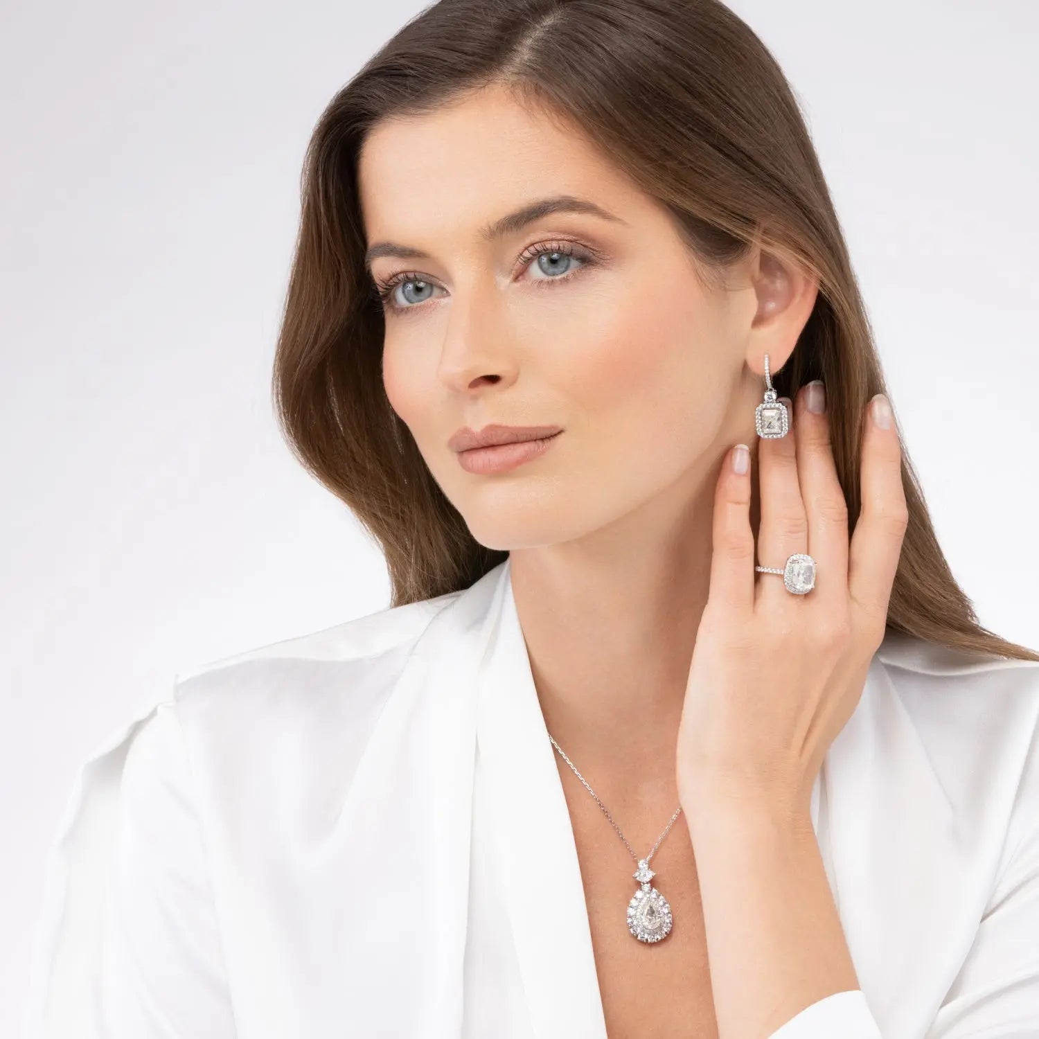 Sunny Isles Necklace in Champagne Crystalline