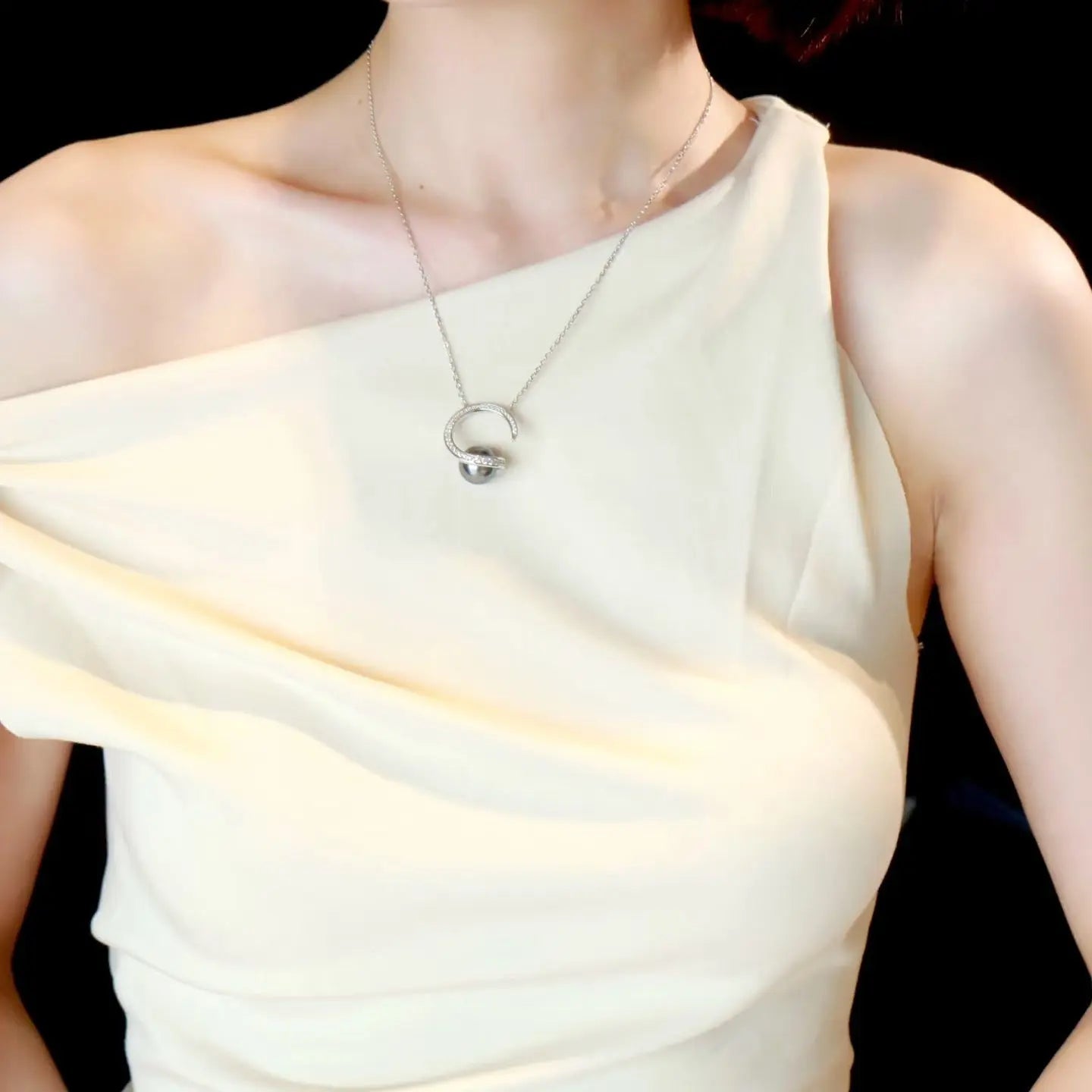 Tahitian Night Necklace