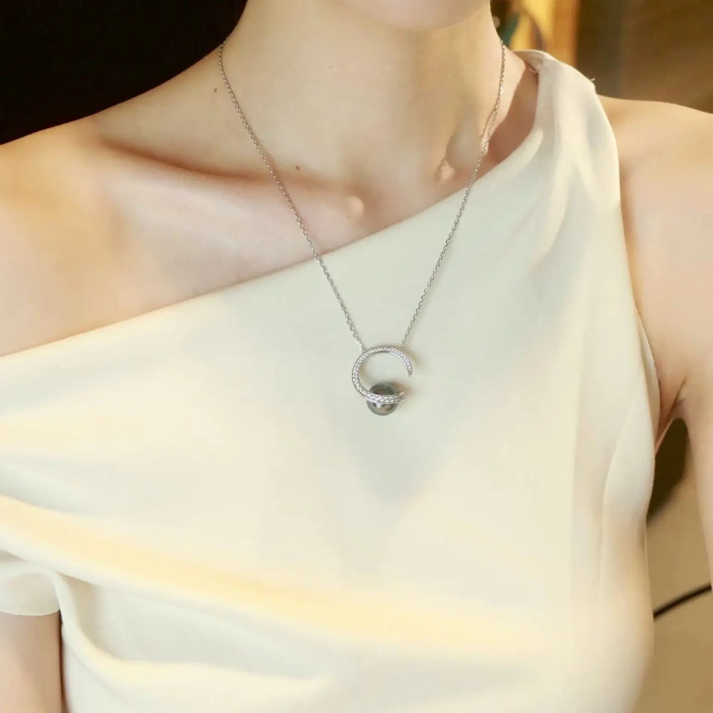 Tahitian Night Necklace