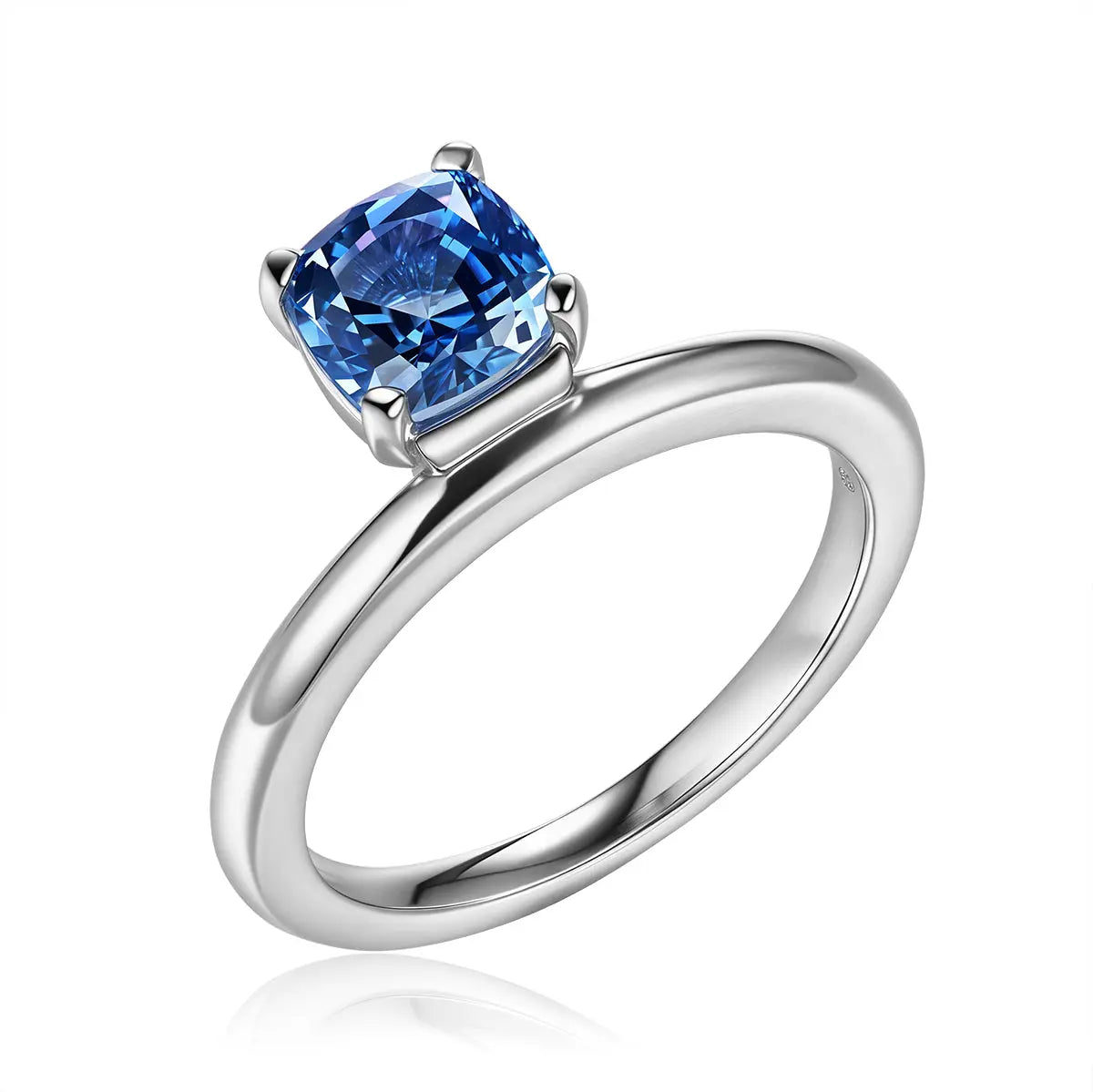 Velvet Ring in Tanzanite