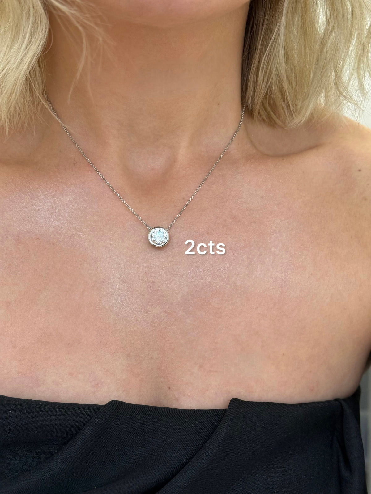 Lab-Grown Round Diamond Bezel Pendant