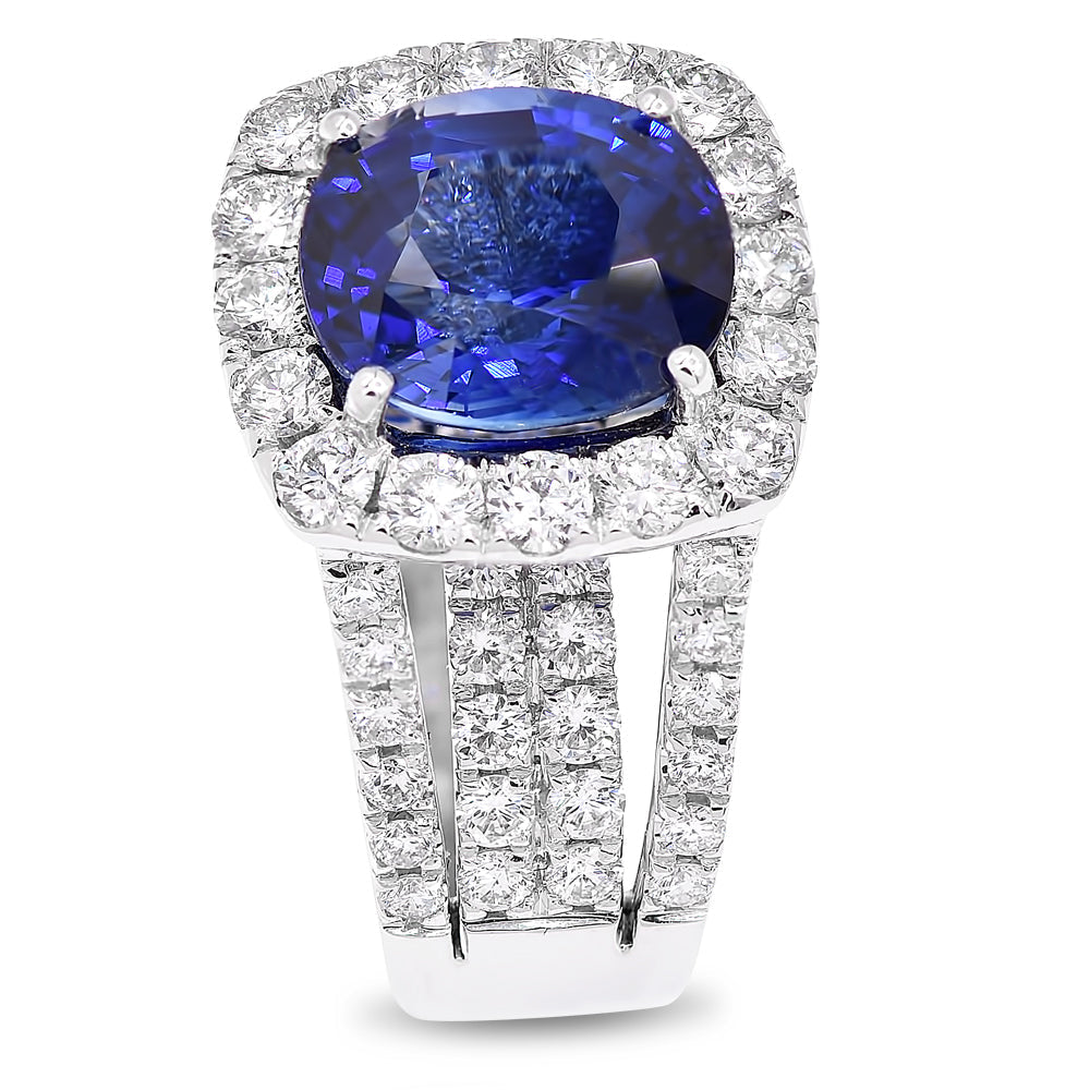 18kt White Gold Blue Sapphire & Cushion Cut Diamonds Ring