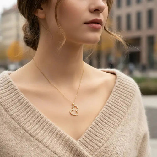 Wu Lou Necklace in Gold