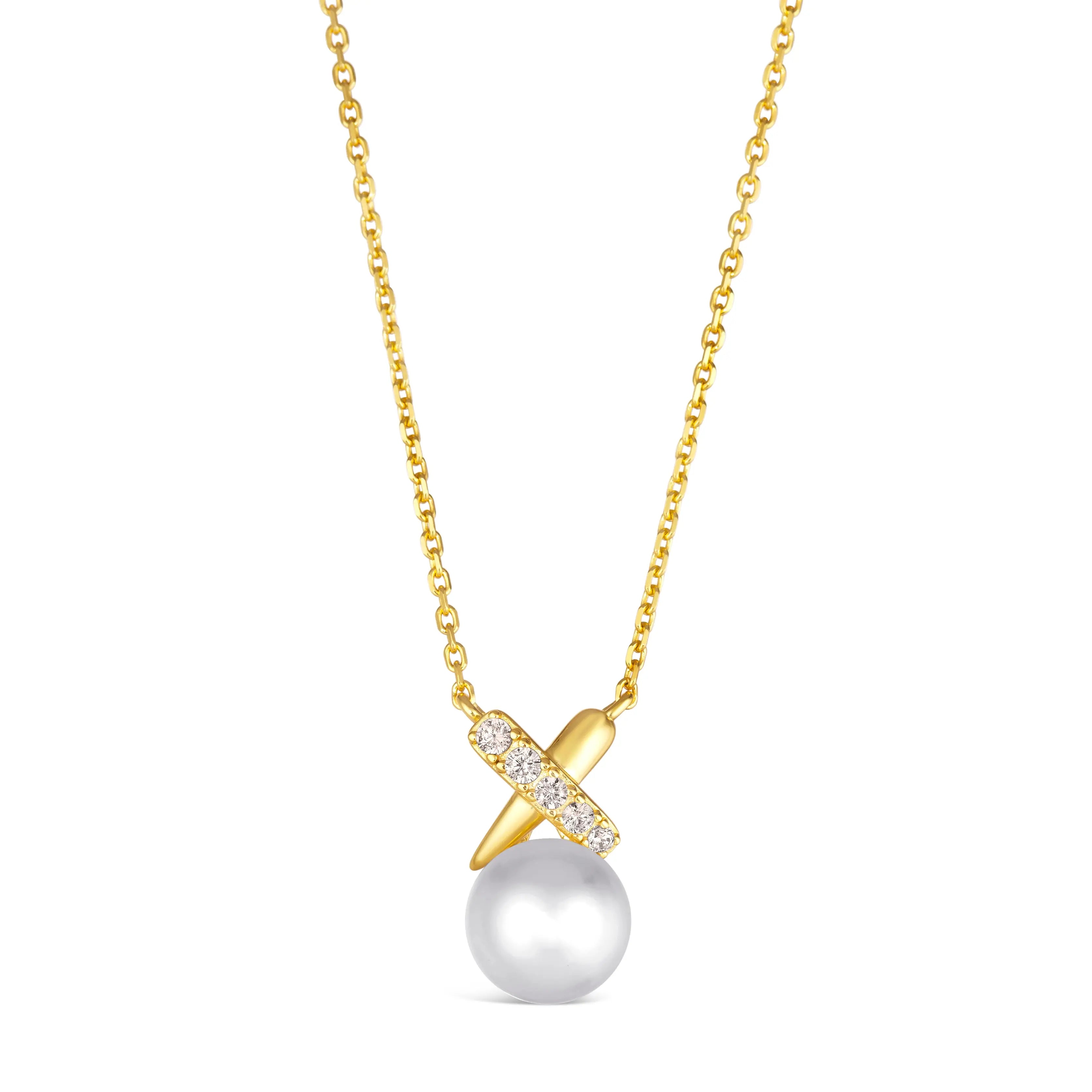 X and O Pearl Necklace in Yellow Gold