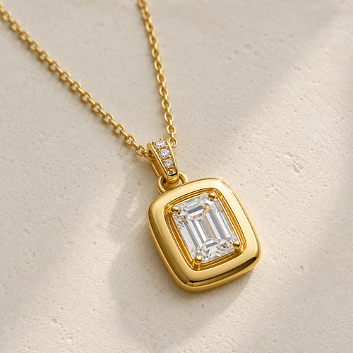 Lucky Edge Necklace in Yellow Gold