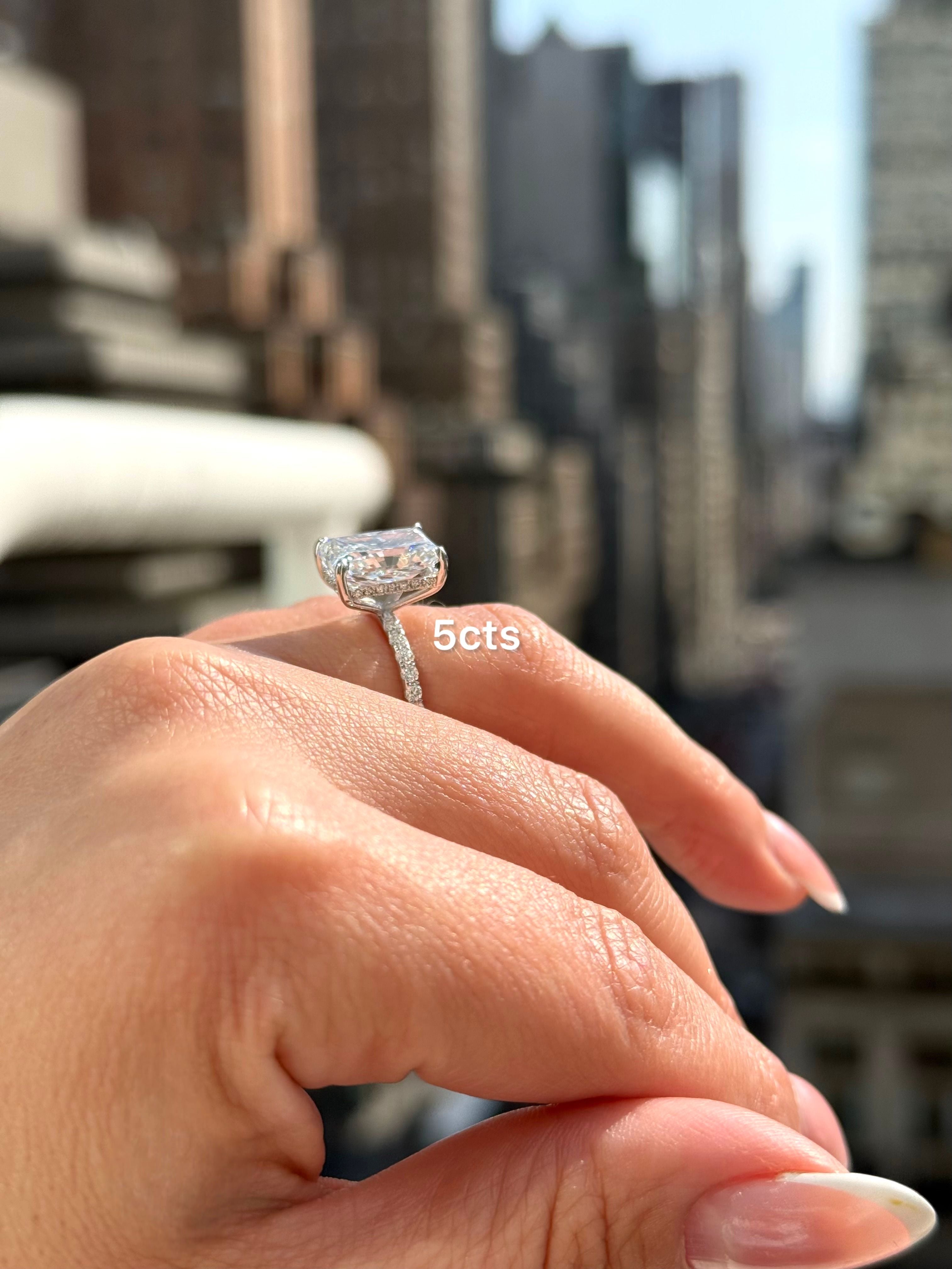 Lab-Grown Radiant Cut Diamond Engagement Ring, 18K Gold