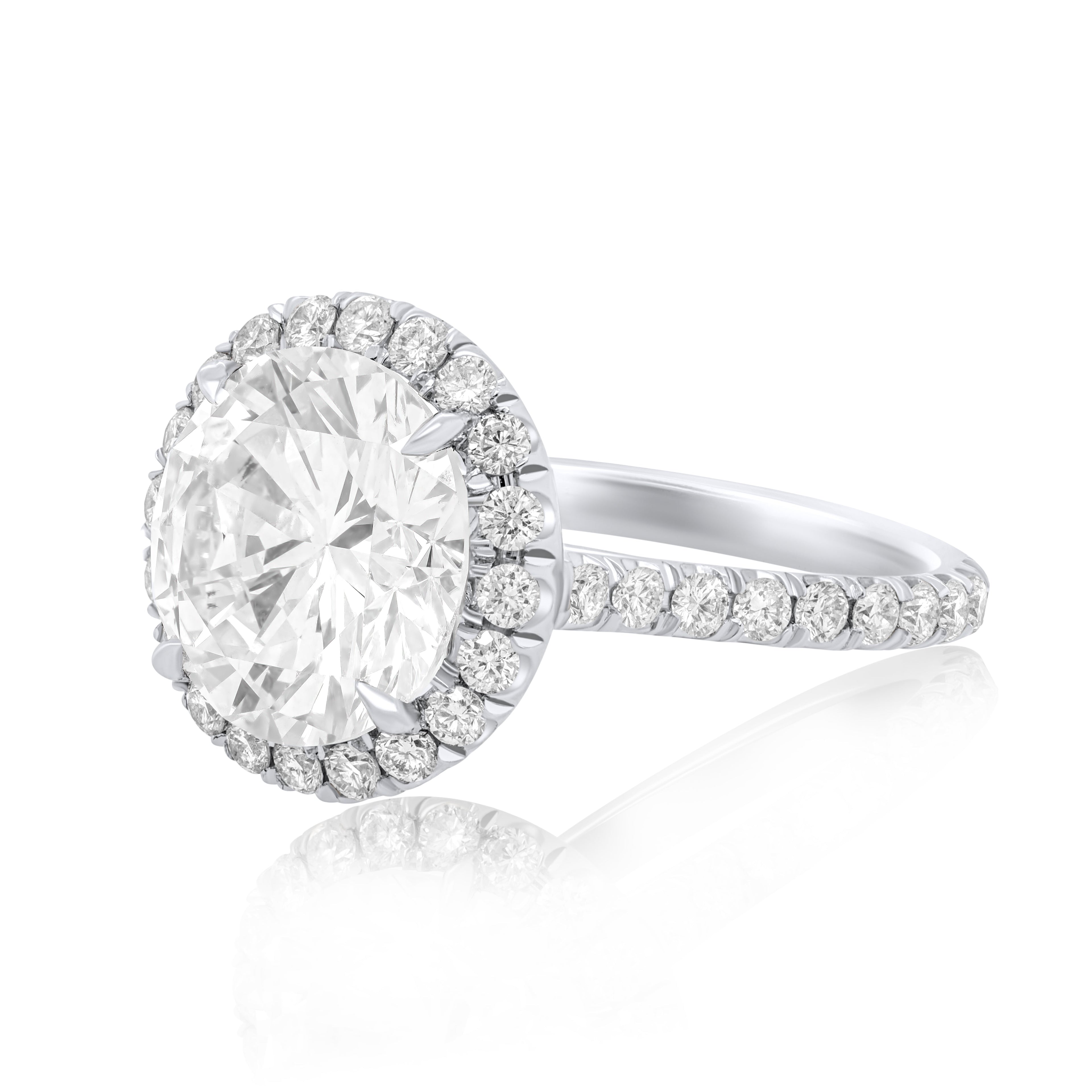 Lab-Grown Round Diamond Pave Halo Ring, 18K Gold