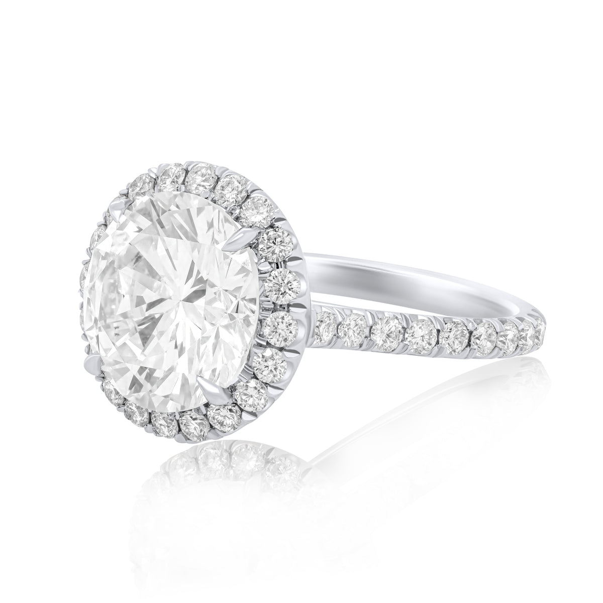 Lab-Grown Round Diamond Pave Halo Ring