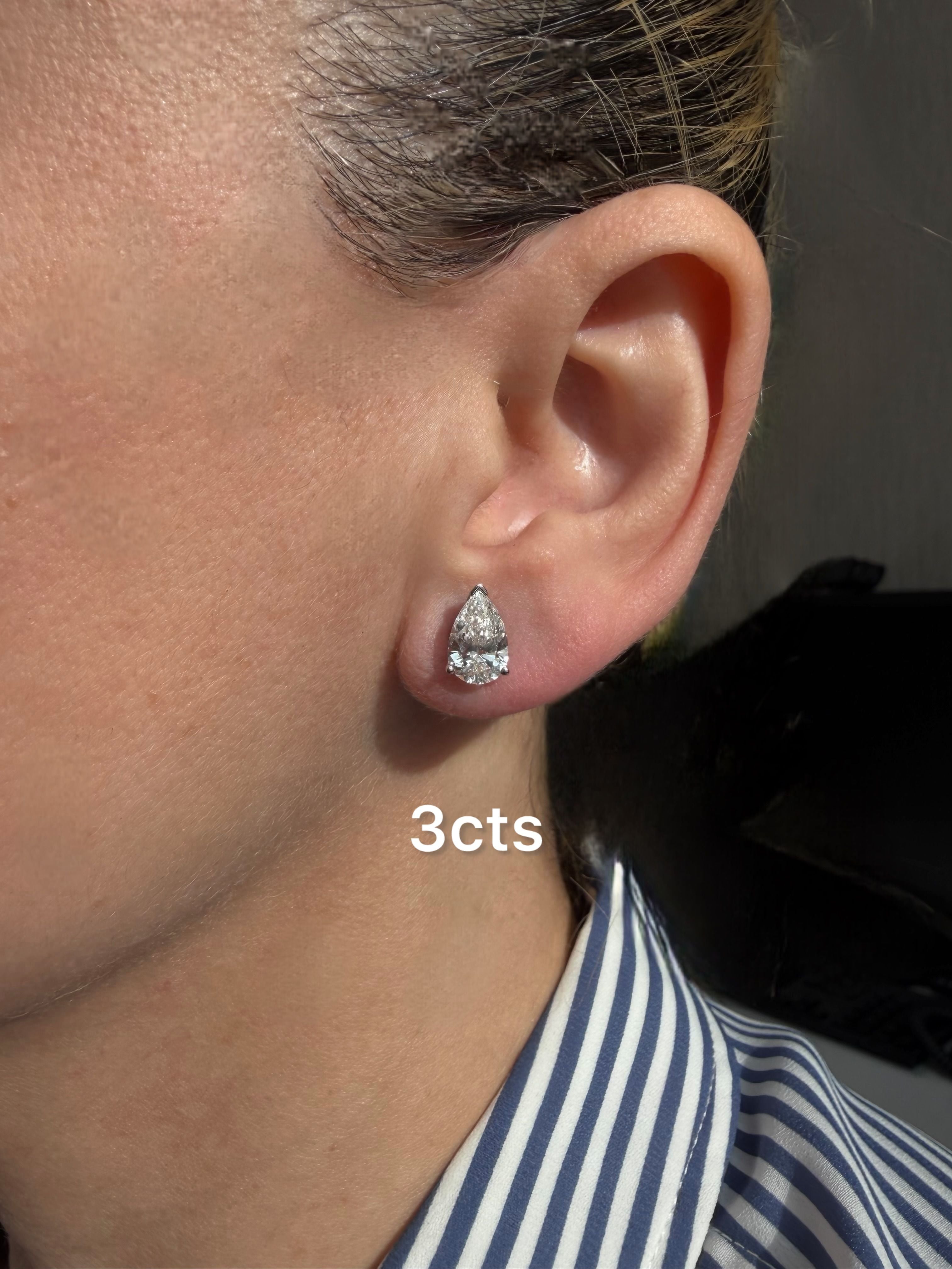 Lab-Grown Pear Diamond Studs