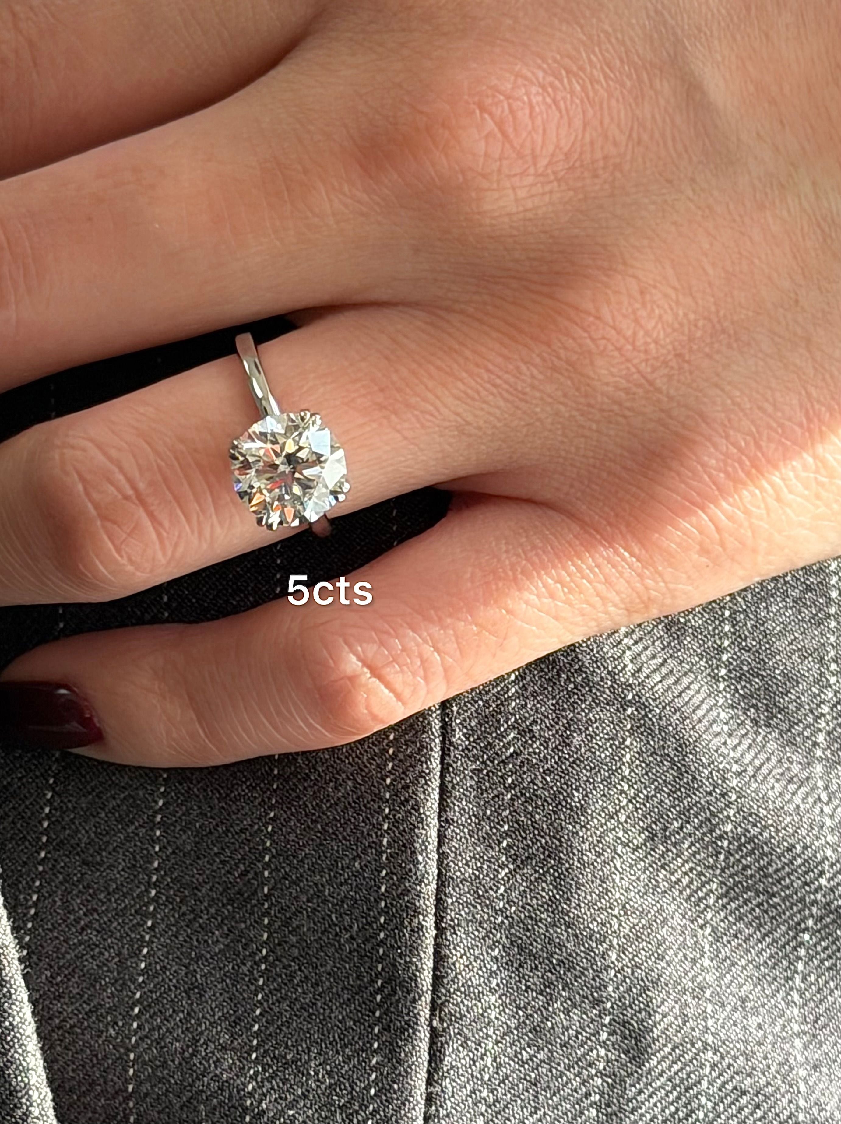 Lab-Grown Round Split Claw Engagement Ring, 18K Gold